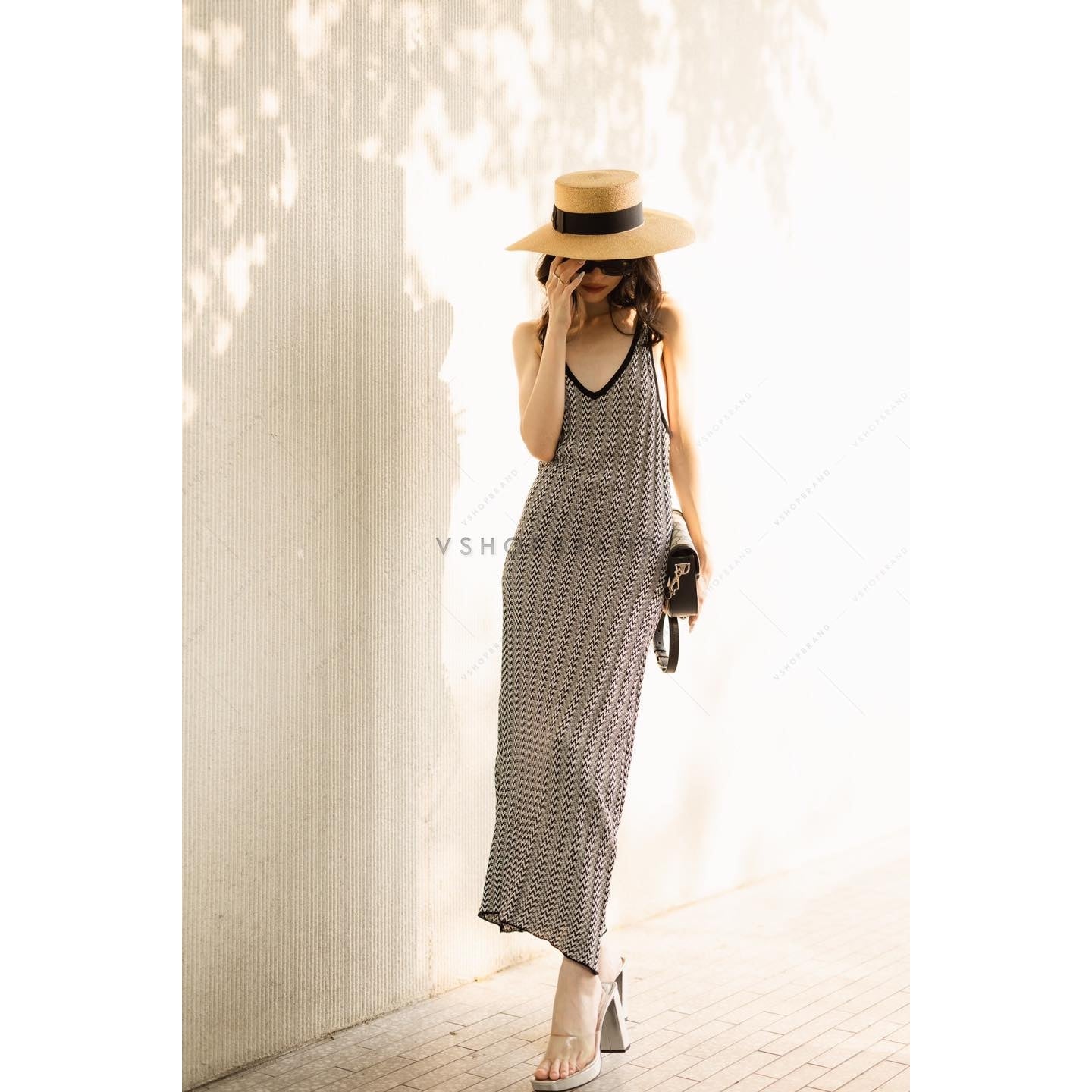 Women's Dress V-neck Wave Pattern Knitted Sleeveless Summer