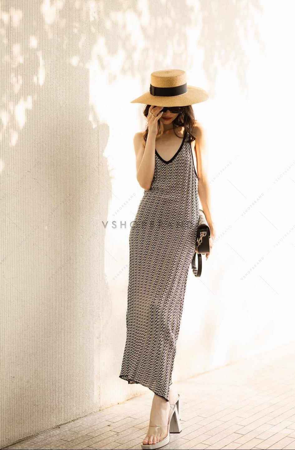 Women's Dress V-neck Wave Pattern Knitted Sleeveless Summer