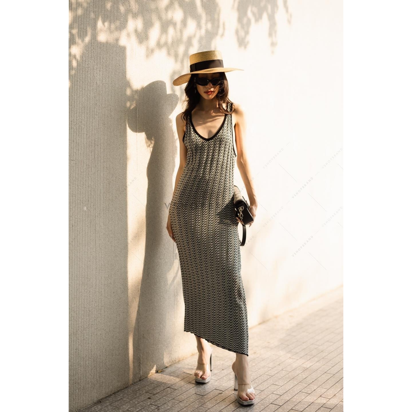 Women's Dress V-neck Wave Pattern Knitted Sleeveless Summer